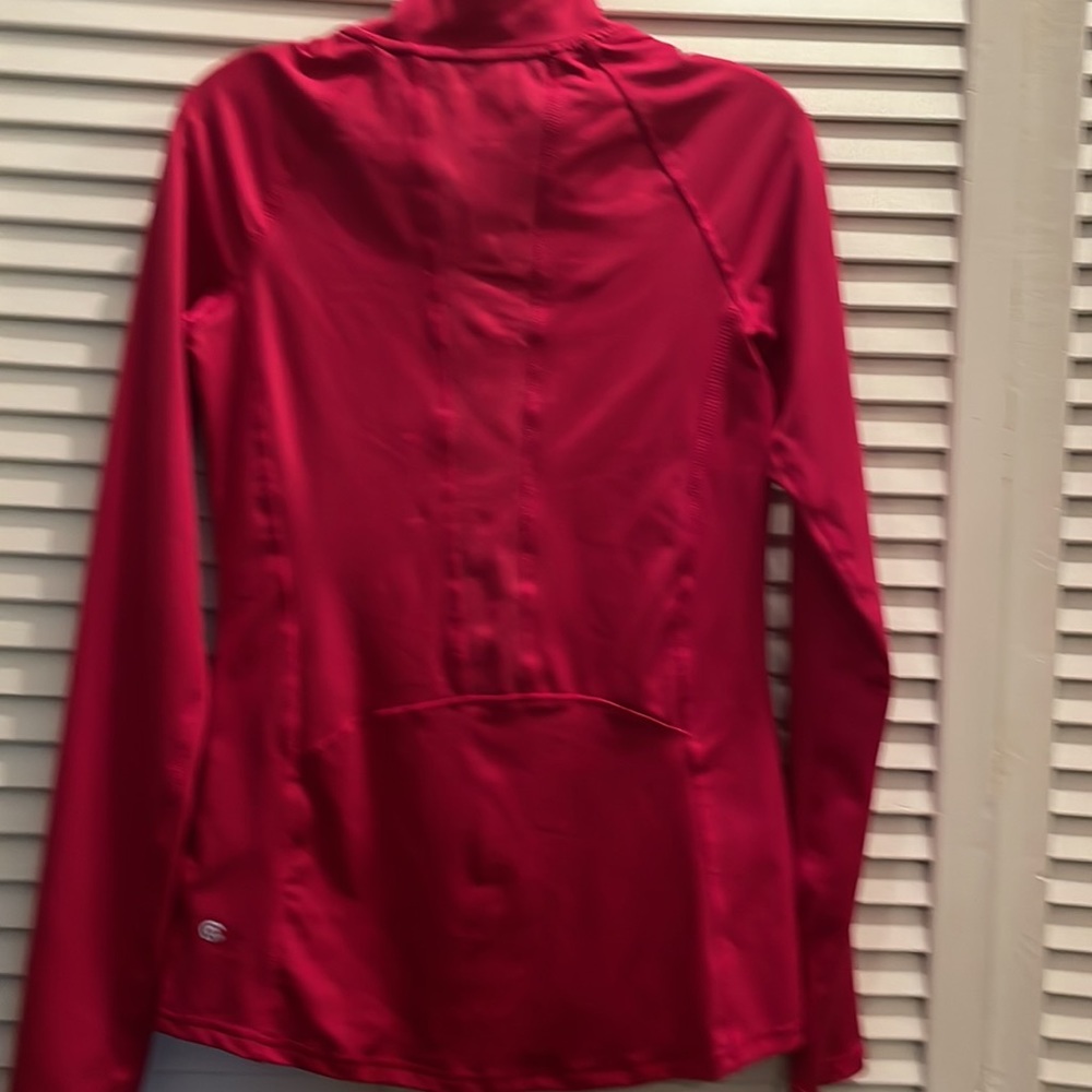 Outdoor athletic layer - Picture 5 of 6